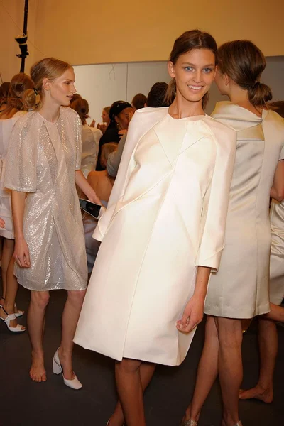 Look 12